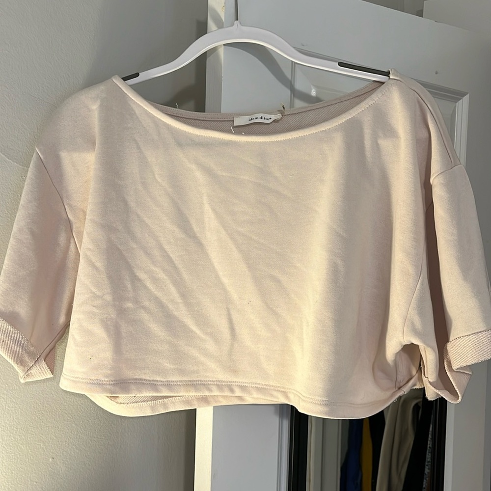 Cropped sweater t-shirt